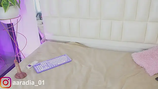 Anais_aradia webcam