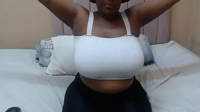 ThickDiva99 webcam