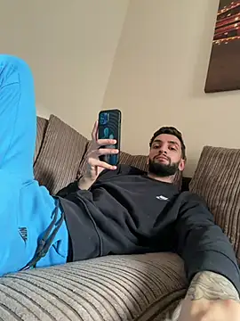 Juliann69Ramiro webcam