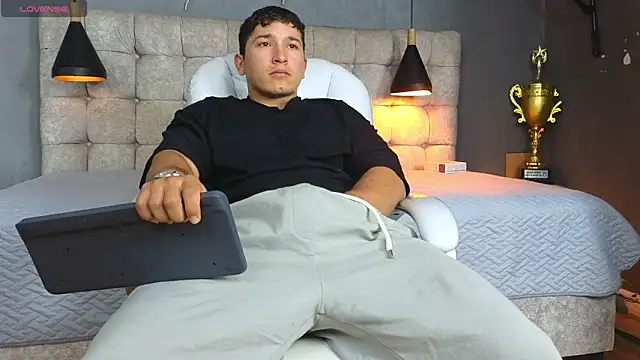 Horny_nick18 webcam