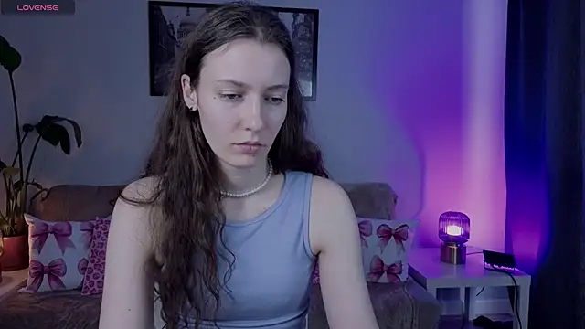 VioletaBloom webcam
