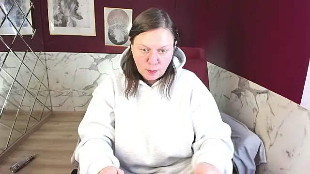 KellyPerfection webcam