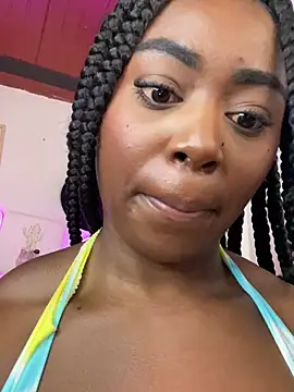 Webcam Model (Cynthia_es)  is live.Free join now!