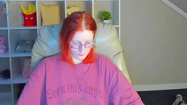 ElizabethHarpper webcam