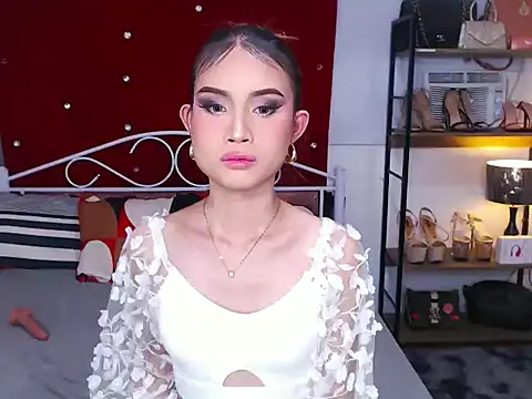 MeatyhorsecockMistress webcam