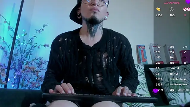 tyler_jones_ - Tyler_jones_'s free webcam - UK Sex Cams