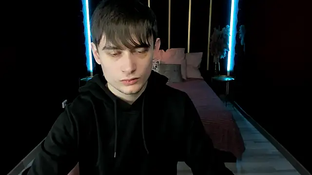 alejandroellias (M twink) - 1 round naked boxing