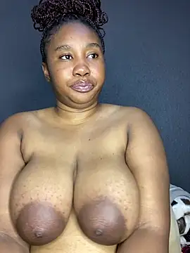 MeekyCurvyAss webcam