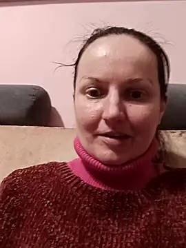 BustyLadyAlma webcam