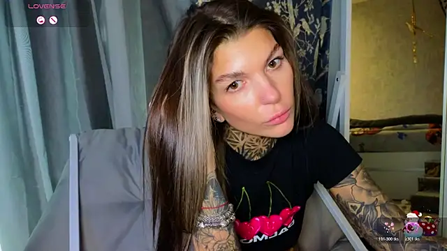 tattooedBabyy webcam