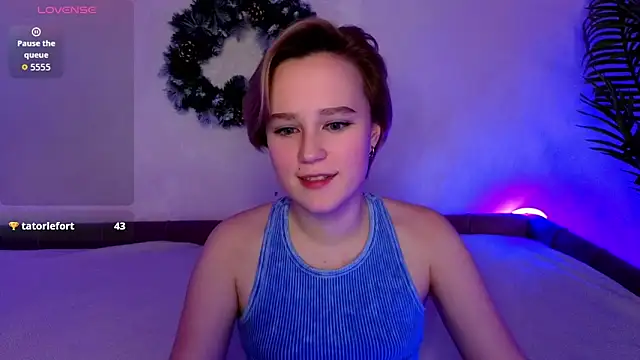 Ellie_Heavenly webcam