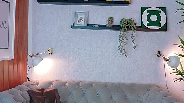 Cloee_Rainbow1 webcam