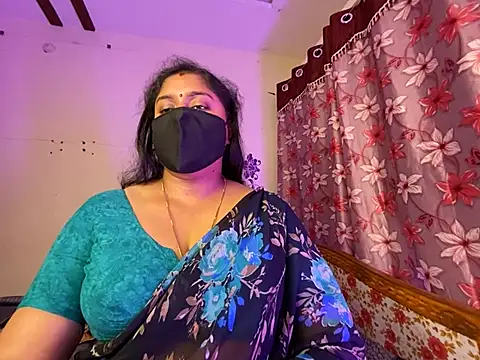 louleyranii - LouleyRanii's free webcam