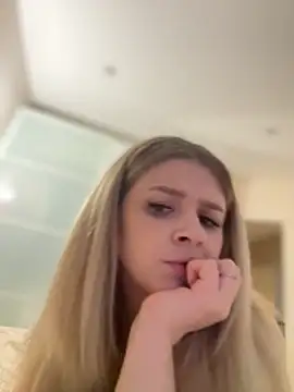 Love_Bri Live Webcam on Stripchat