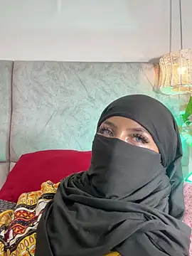 naomiii__ (F young) - WET MY PANTIES