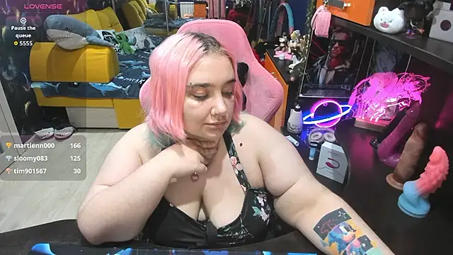 softie_sofy (F young) - Pussy fuck with my big toy~( •̀ ω •́ )