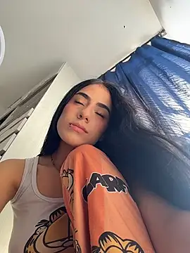 Webcam Model (_Juanita_04)  is live.Free join now!