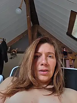 lina_lou4 (F mature) - Naked