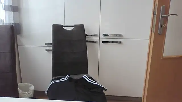 johnnym1 (M mature) - new car