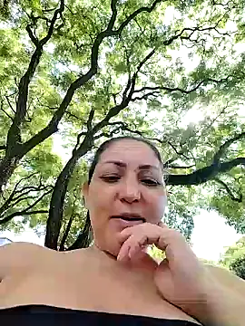 lunita86 (F milf) - Finger ass💦