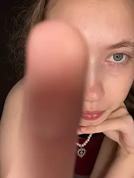 Webcam Model (Holy_Poly)  is live.Free join now!