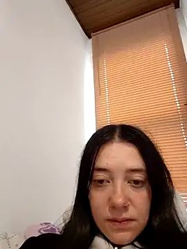 Webcam Model (Isabella_21x)  is live.Free join now!