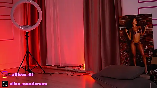 vanessasimon (F young) - Morning hottie 😘