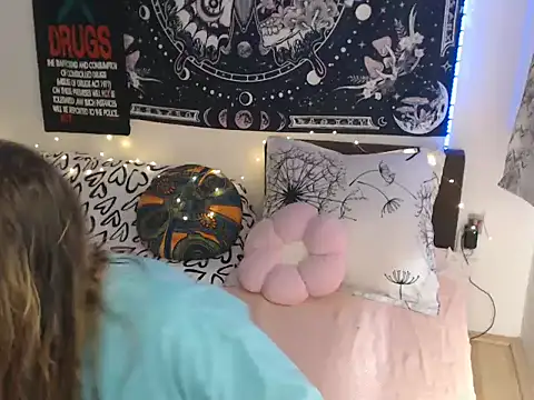 AlienforTwenty webcam