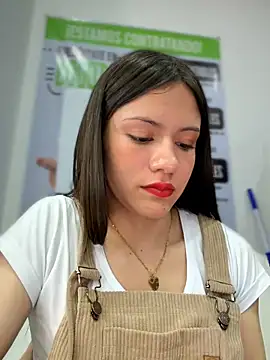 CHARLOTTE__05 webcam