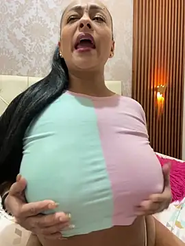 sofia_xxx02 (F milf) - riding dildo