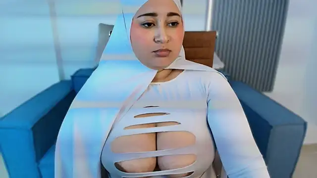 zalma_eva (F young) - Show my ass in a thong, move it slow