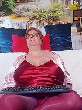 queenpammy1 - QueenPammy1's free webcam - UK Sex Cams