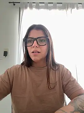 lililovexx (F young) - dildo en cuatro por 5 min