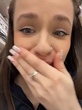 kittyqueeny (F young) - Moan risky next to store worker