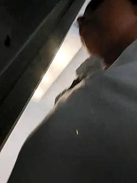 publicdesiary webcam