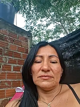 maturexxxnaughty (F milf) - I fuck my ass outdoors, bottle