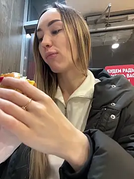 Best_Blondie1 webcam