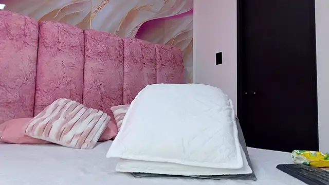 kendal_rossi - Kendal_rossi's free webcam