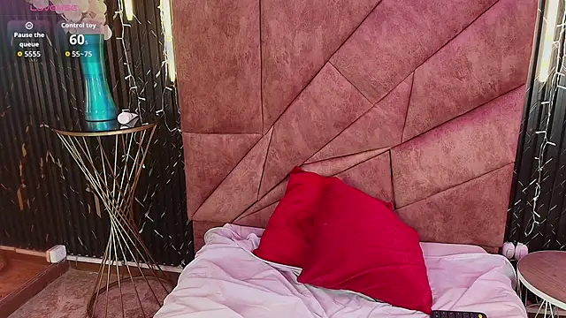 camilathaylor (F teen) - Show Boobs 🍒