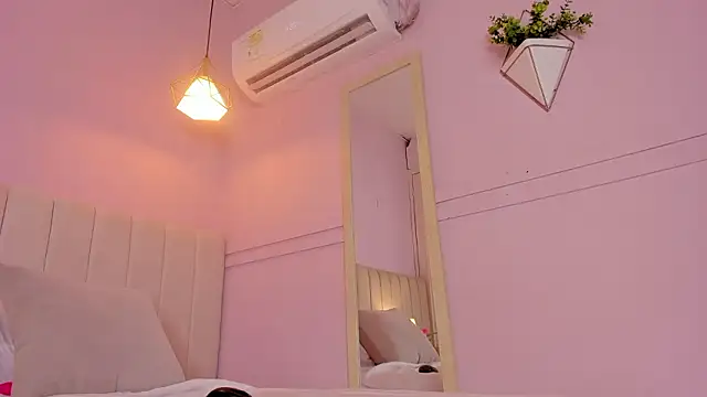 _wendy_x (F teen) - SHOWME IN DOGGY / SHOW SQUIRT