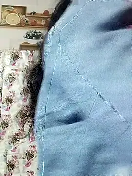 hot-pooja25 (F young) - Boobs show