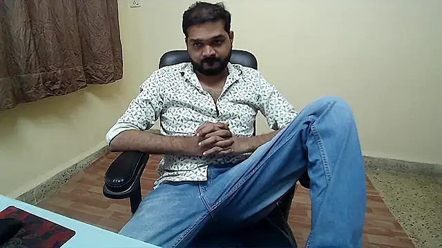 kinky_kumarr (Ask my age) - Hairy ,uncut , smegma, foreskin, daddy,