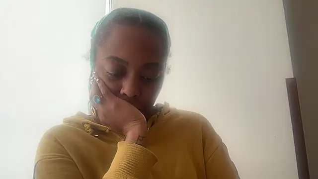 ChocolateCakeQueen webcam