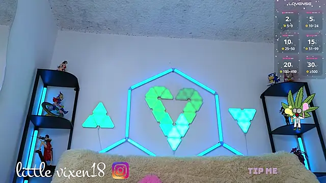 littlevixen18 webcam