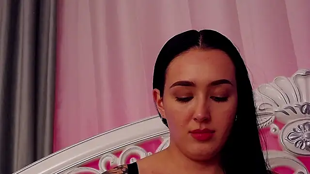 kimkhallifa (F young) - Oil ass 😍