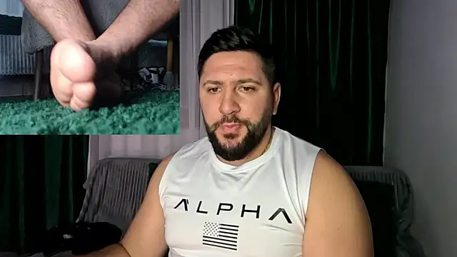 gold_alpha_boy (M young) - Who is the next King of the room?