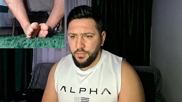 gold_alpha_boy (M young) - Who is the next King of the room?