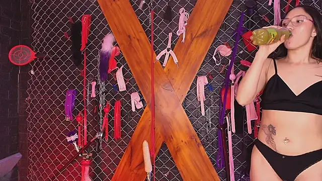 miss_juliett_bdsm (F young) - Electro in the body ⚡⚡