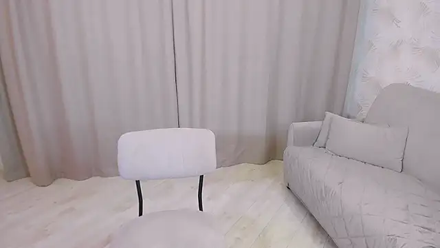 dianamagestic (F young) - Take off panties 3 min