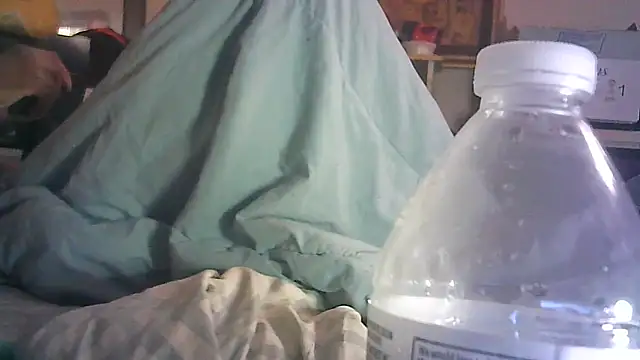 ON3YOULLN3VER_FIR3 webcam